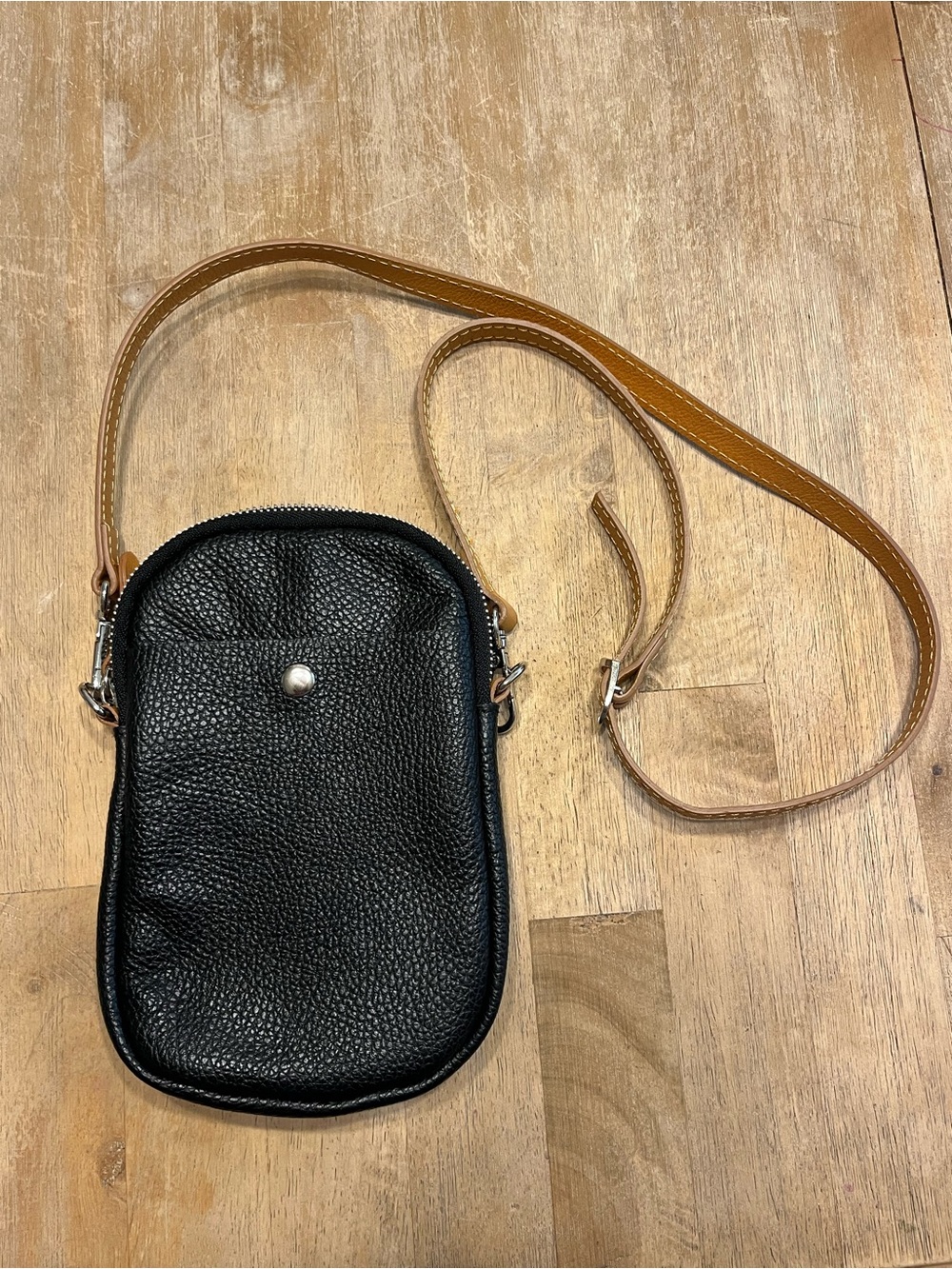 Divina Firenze Made in Italy Genuine Leather Crossbody - Picture 2 of 8